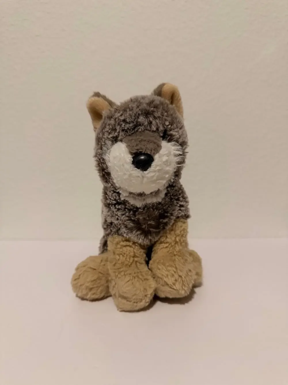 Douglas Cuddle Wolf Plush? Soft Stuffed Animal